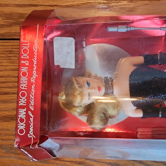Mattel Solo in the Spotlight Barbie 1960 brand new in box with matching ornament - Picture 3 of 7